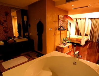 广州天河区养生会所的黄昏恋：当爱情遇上八十岁